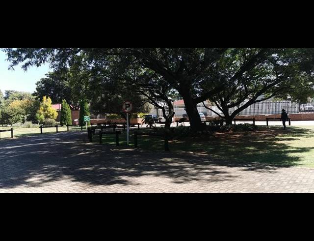 1 BEDROOM APARTMENT FOR SALE IN PRIMROSE